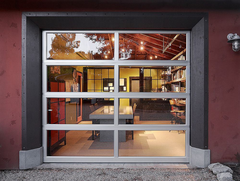 GARAGE MAKEOVER TO OFFICE WITH MEETING POINT