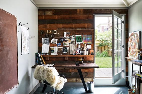 SMALL AND COZY GARAGE MAKEOVER TO OFFICE
