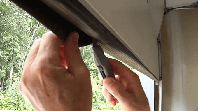 ANOTHER WAY TO PULL OUT THE SEAL