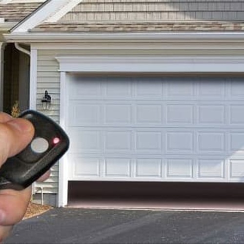 GARAGE DOOR WON'T OPEN WITH REMOTE