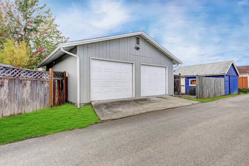 DETACHED 2 CAR GARAGE SIZE