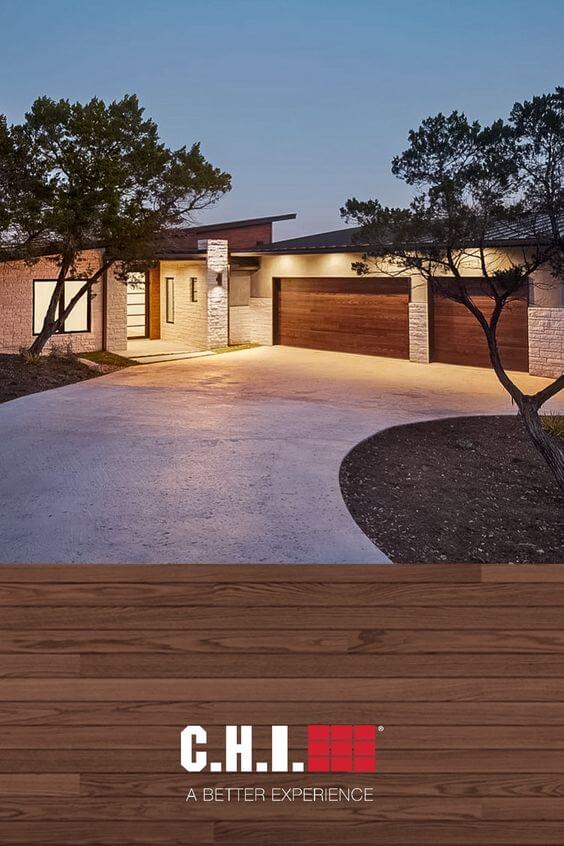 DOOR OF PLANKS MID CENTURY MODERN GARAGE