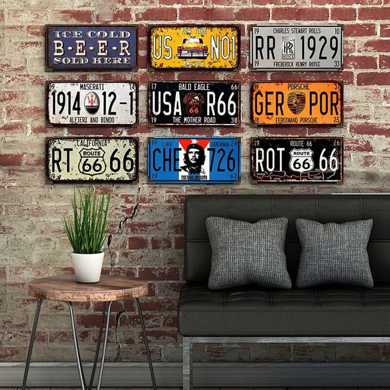 CAR GARAGE DECORATING IDEAS WITH OLD LICENSE PLATE