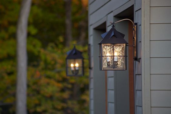 NEW YET CLASSIC SOLAR COACH LIGHTS FOR GARAGE
