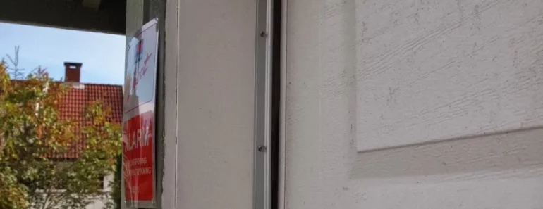 How to Fix Gap Between Garage Door And Frame