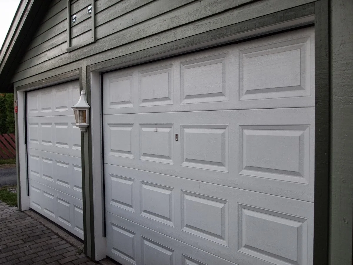 How to Fix Garage Door Gap At Top GARAGE GUIDES