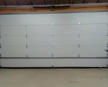 Simple Tips How to Fix Garage Door Gaps On Bottom Sides Simple Tips How to Fix Garage Door Gaps On Bottom Sides