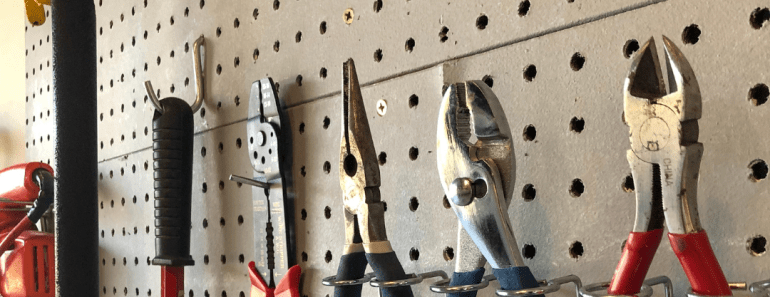 10 Top Garage Tool Storage Solutions for Small Spaces: A Comprehensive Guide 🛠️🏡