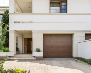 The Ultimate Guide to the Modern Garage: More Than Just a Place for Your Car 🚗 The Ultimate Guide to the Modern Garage: More Than Just a Place for Your Car 🚗